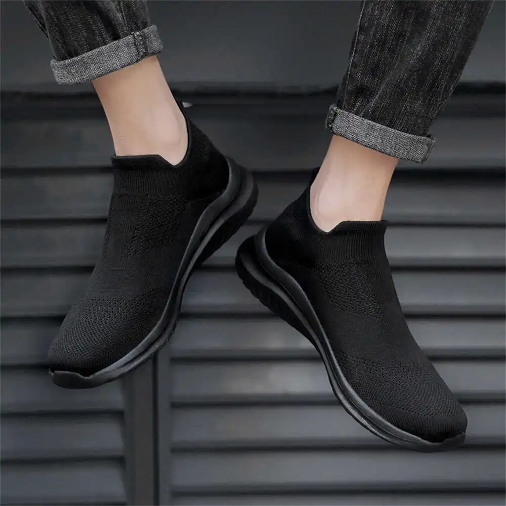Tech Accessories For College - Sepatu olahraga pria, krem lembut baru