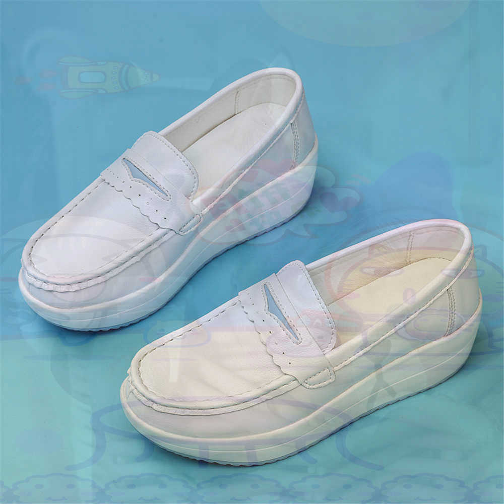 Plataform Sepatu Kets Merah Mu - Tech Accessories For College ulasan dan harga