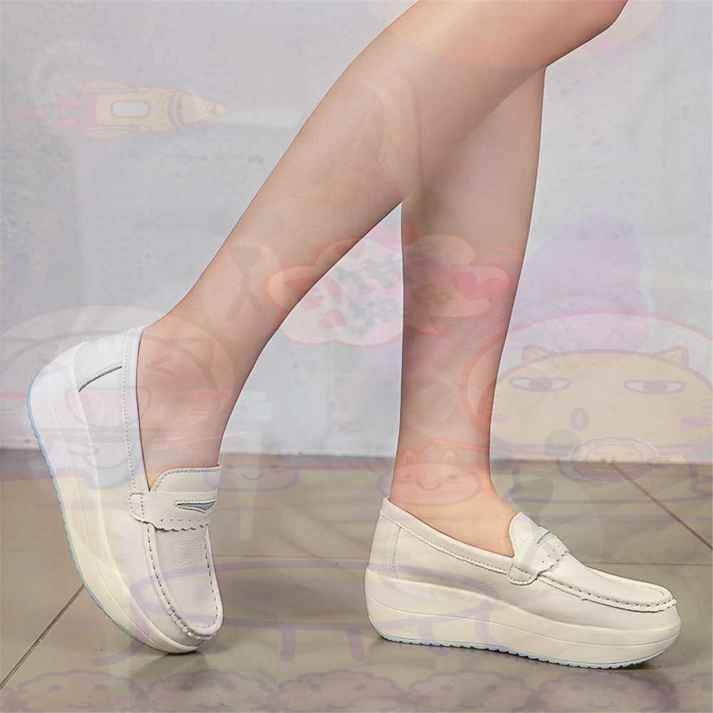 Plataform Sepatu Kets Merah Mu - Tech Accessories For College ulasan dan harga
